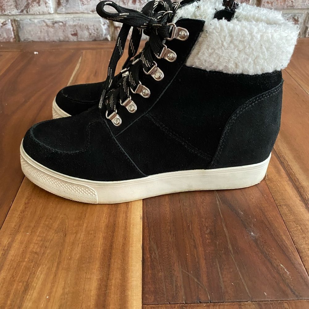 Steve Madden Black Suede High-Top Platform Sneakers with Fur Lining - Picture 4 of 6